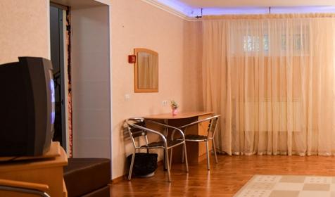 Двухместный двухкомнатный №3 (цокольный этаж)