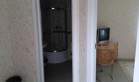 Люкс четырехместный двухкомнатный №15