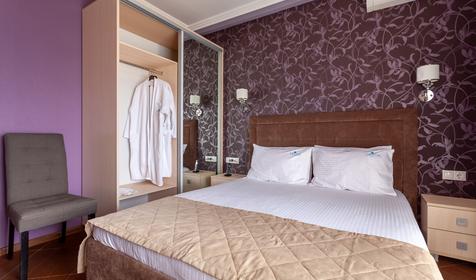 Люкс двухкомнатный двухместный (с видом на море)