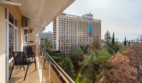 Люкс двухкомнатный двухместный (с видом на море)