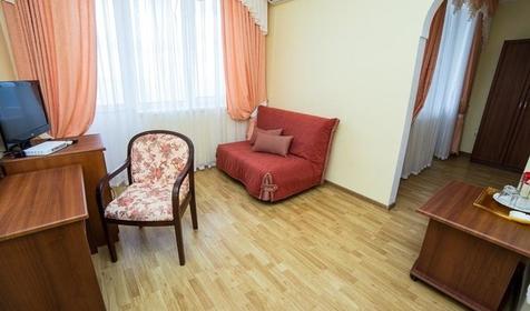 Люкс двухместный двухкомнатный (с балконом)