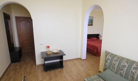 Люкс двухместный двухкомнатный (с балконом)