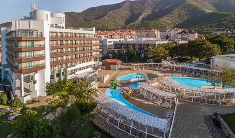 Alean Family Biarritz (Алеан Фэмили), Геленджик