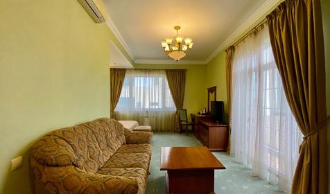 Студия с балконом