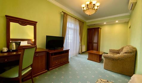 Студия с балконом