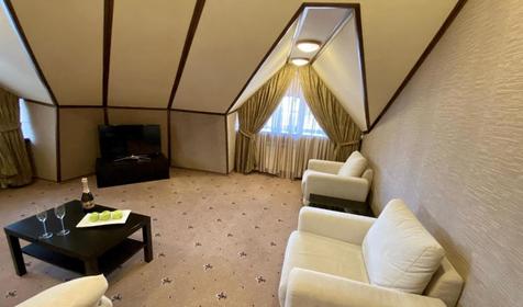 Семейный полулюкс (мансарда)