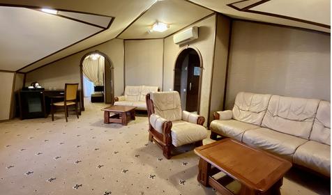 Полулюкс с балконом (мансарда)