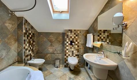 Полулюкс с балконом (мансарда)