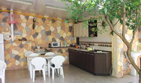 Трехместный