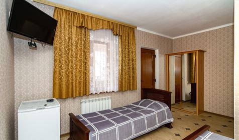 Стандарт трехместный. Частный отель Вероника, г. Геленджик, п. Кабардинка