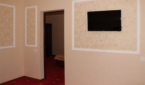 Люкс четырехместный двухкомнатный