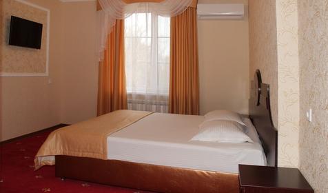 Люкс четырехместный двухкомнатный