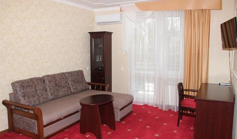 Люкс четырехместный двухкомнатный