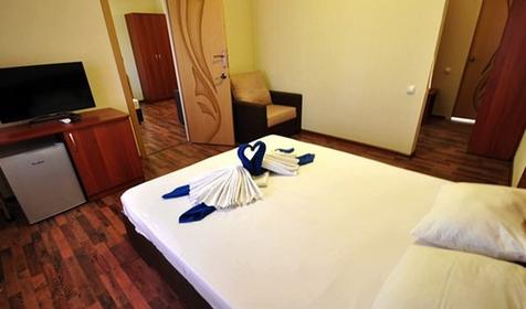 Люкс четырехместный двухкомнатный