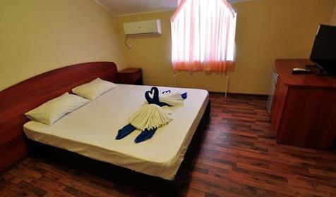 Люкс четырехместный двухкомнатный