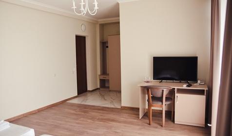 Студия трехместный с балконом (вид на море)