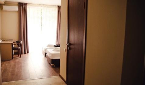 Студия трехместный с балконом (вид на море)