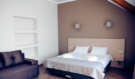 Люкс трехместный с балконом (вид на море)