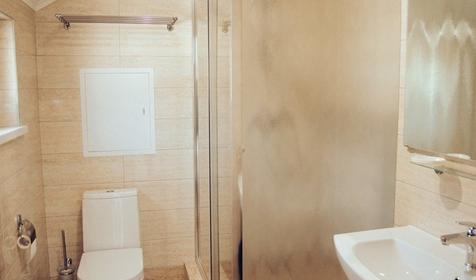 Люкс трехместный с балконом (вид на море)