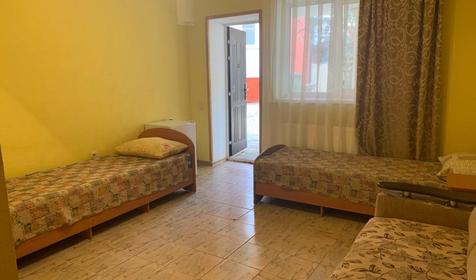 Эконом трехместный