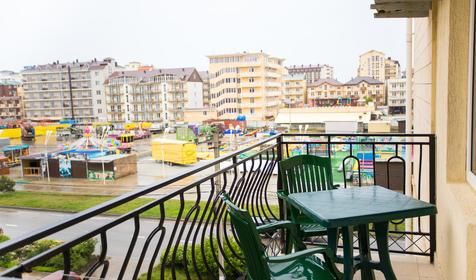 Трехместный стандарт с балконом