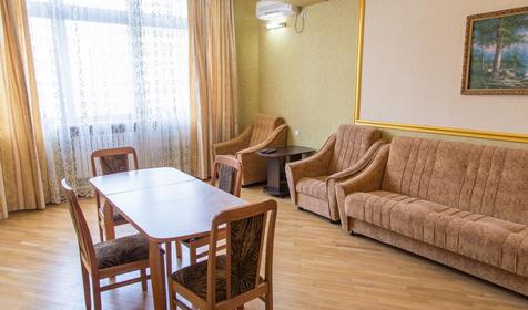 Люкс двухместный двухкомнатный с кухней