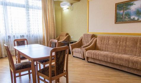 Люкс двухместный двухкомнатный с кухней