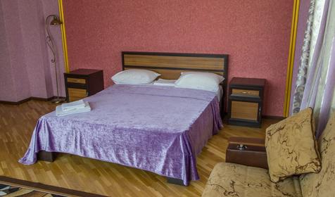 Люкс двухместный двухкомнатный с кухней