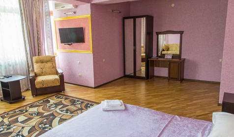 Люкс двухместный двухкомнатный с кухней