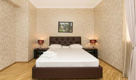 Люкс четырехместный трехкомнатный с кухней