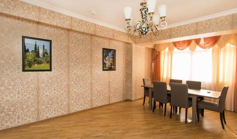 Люкс четырехместный трехкомнатный с кухней