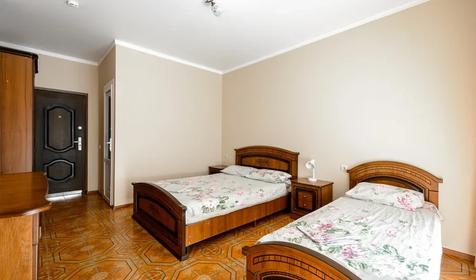 Люкс двухкомнатный пятиместный. Гостиница Мираж-Престиж, п. Лермонтово