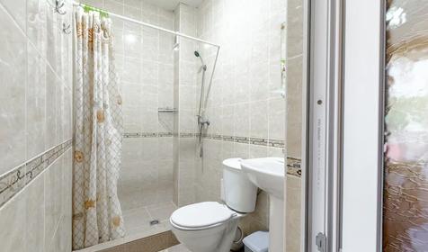 Люкс двухкомнатный четырехместный. Гостиница Мираж-Престиж, п. Лермонтово