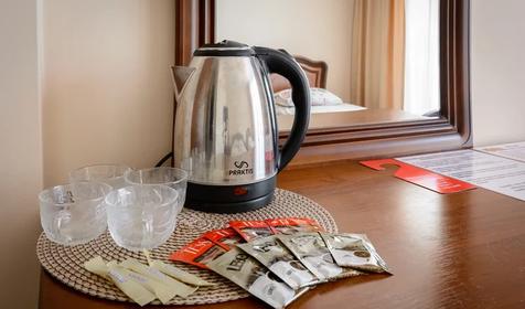 Люкс двухкомнатный четырехместный. Гостиница Мираж-Престиж, п. Лермонтово