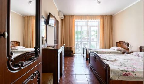 Люкс двухкомнатный четырехместный. Гостиница Мираж-Престиж, п. Лермонтово