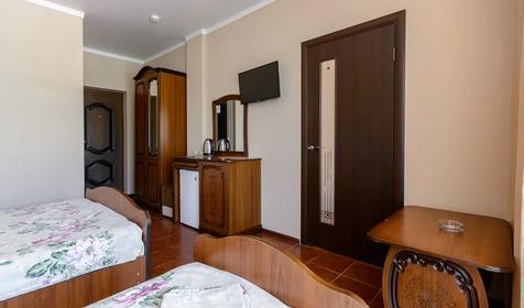 Люкс двухкомнатный четырехместный. Гостиница Мираж-Престиж, п. Лермонтово