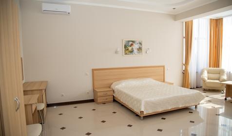 Студио трехместный