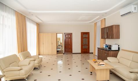 Панорамный люкс трехместный с террасой (в корпусе Вилла)