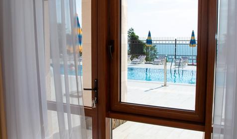 Панорамный люкс трехместный с террасой (в корпусе Вилла)