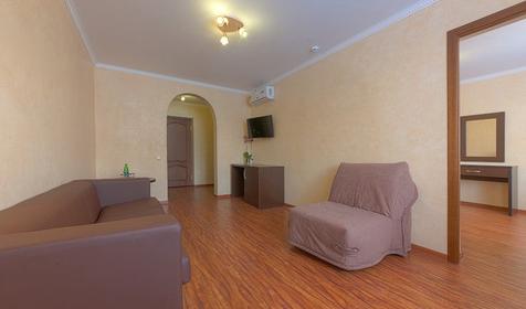 Люкс двухместный двухкомнатный (без балкона)