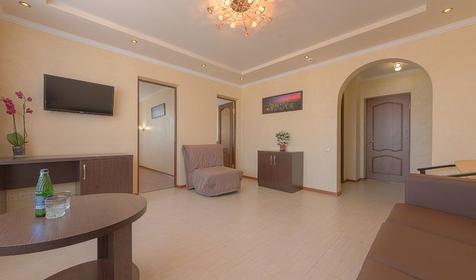 Люкс четырехместный трехкомнатный