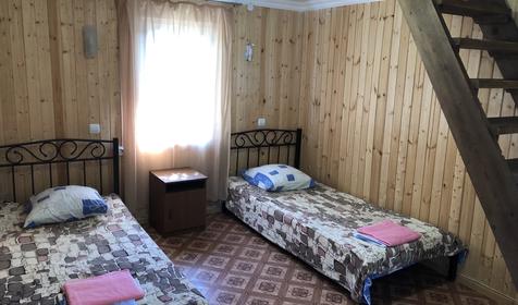 Четырехместный дом с удобствами