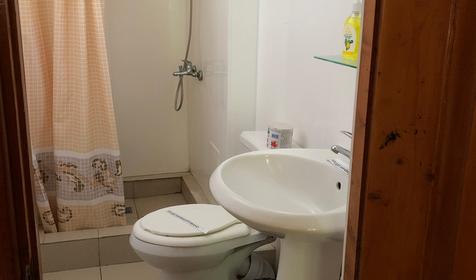  Четырехместный дом с удобствами