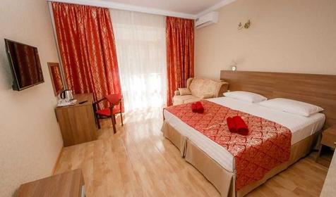 Студия трехместная