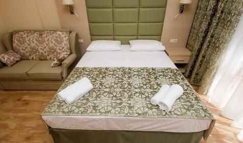 Студия трехместная