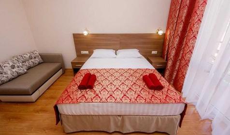 Студия трехместная