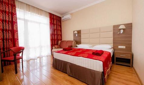 Студия трехместная