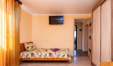 Четырехместный в кирпичном коттедже