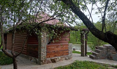 Лесной дворик