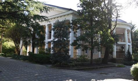 Парк-отель Небуг